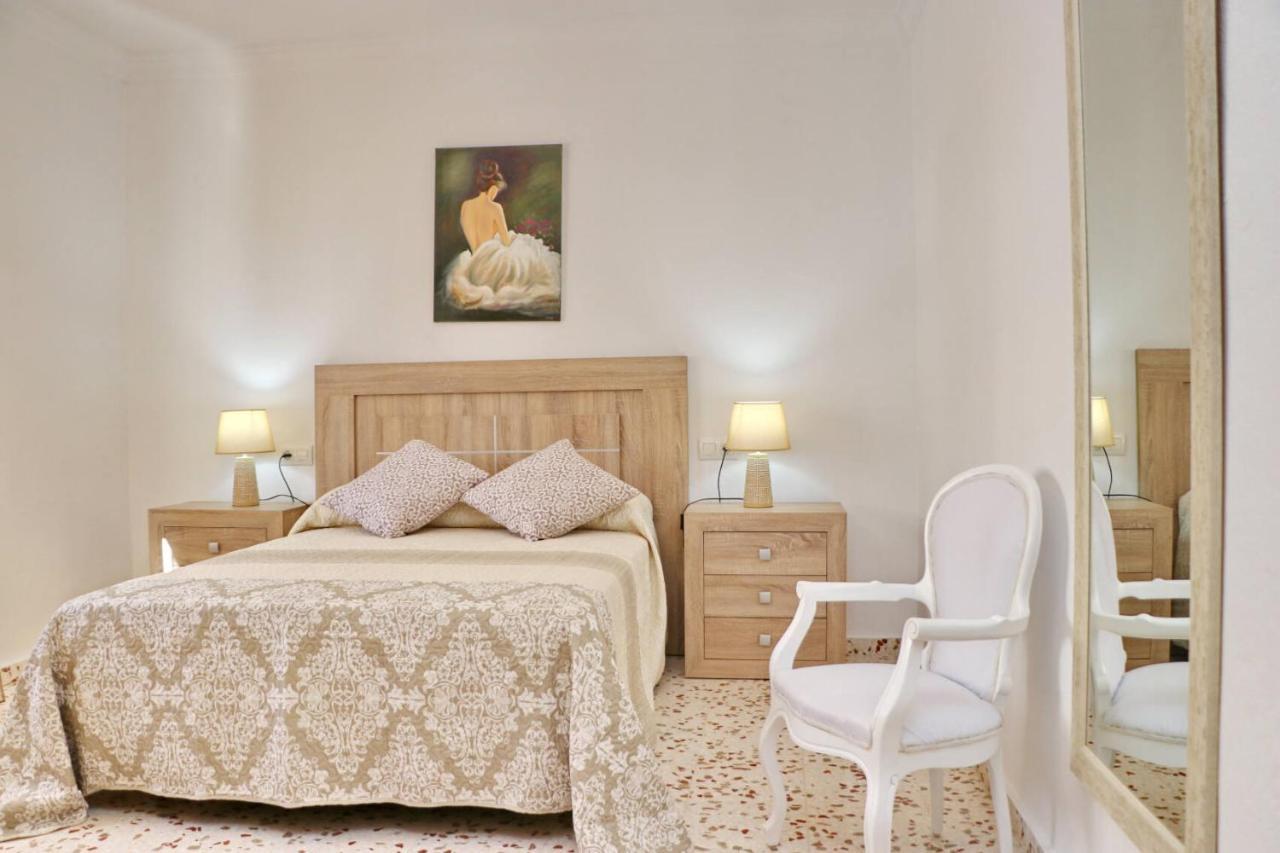 Apartamento Cortes コニル・デ・ラ・フロンテラ エクステリア 写真