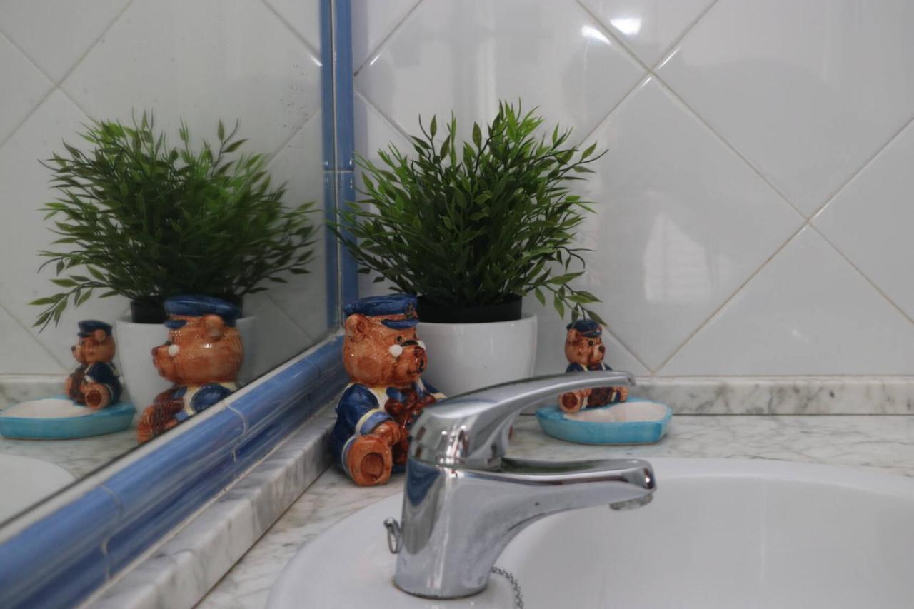 Apartamento Cortes コニル・デ・ラ・フロンテラ エクステリア 写真